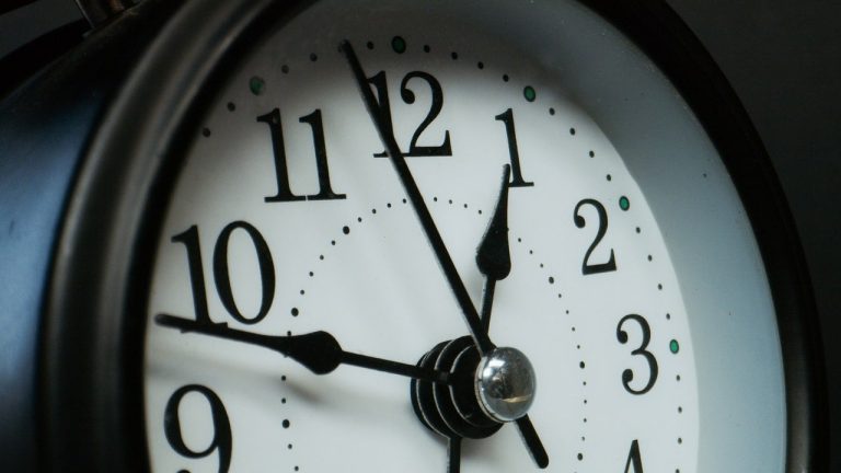 Chile se prepara para el cambio de hora este fin de semana