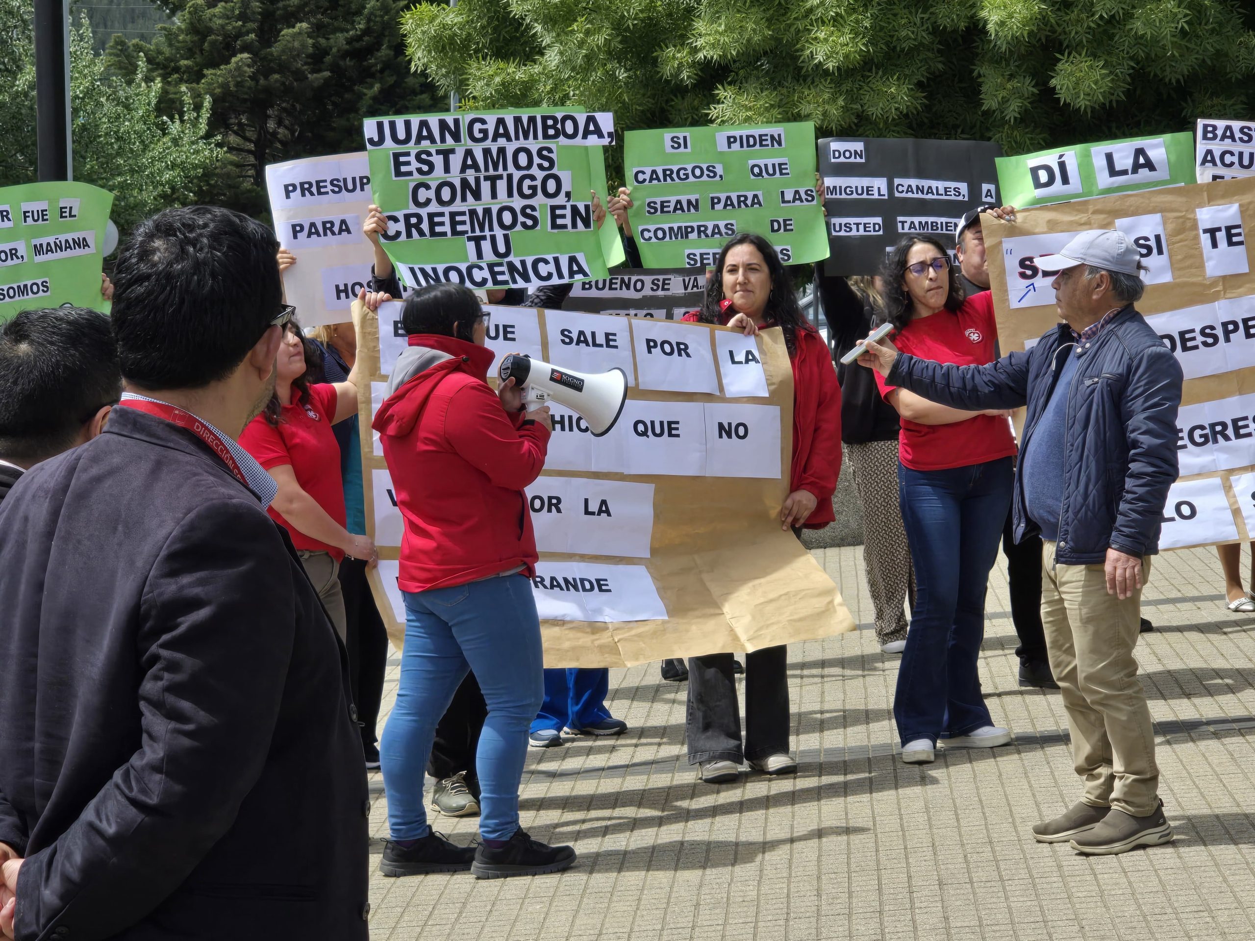 Funcionarios del Hospital de Curanilahue rechazan remoción de su director y denuncian irregularidades internas